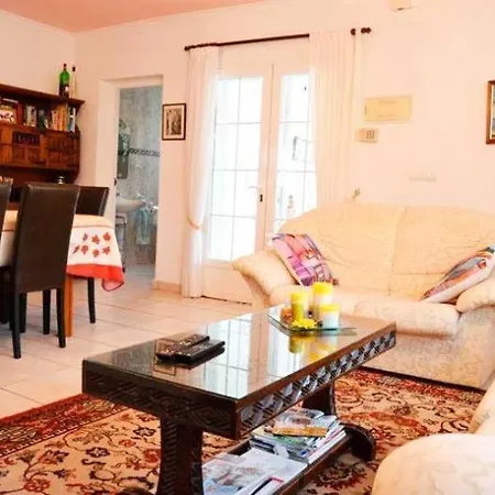 Chalet Blanca